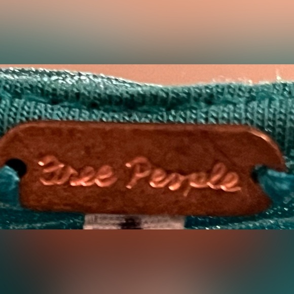 Free People soft and shimmery turquoise cropped long sleeve top - Picture 5 of 8